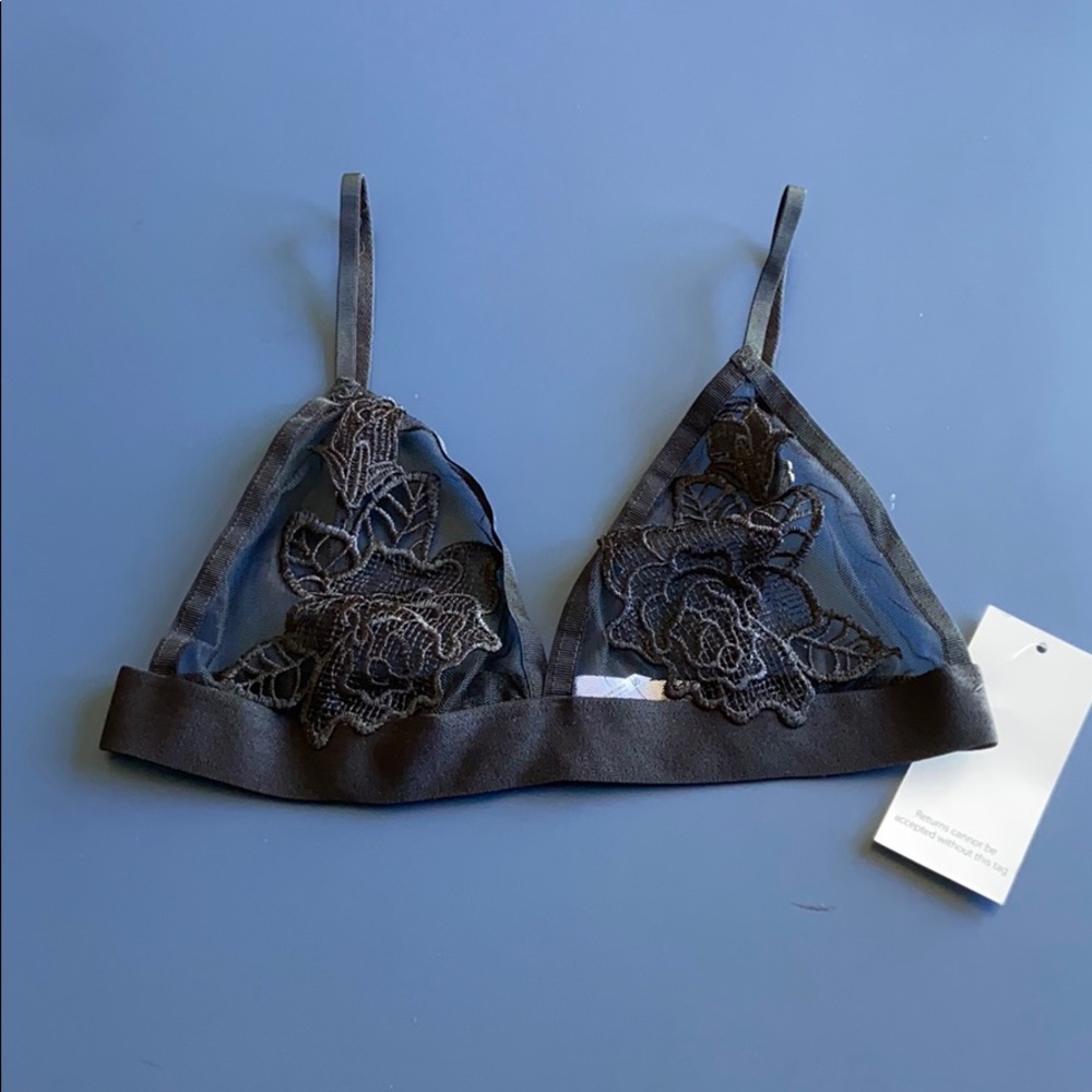 Lace detail bra
